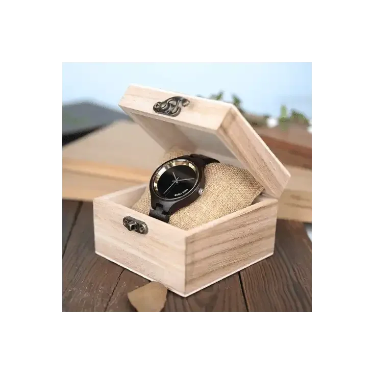 Bobo Bird Eeben naisten automaattikello puisessa laatikossa. NoinWebstore.com