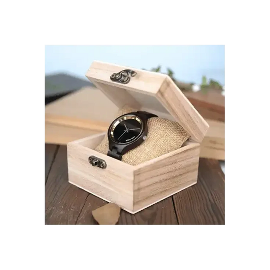 Bobo Bird Eeben naisten automaattikello puisessa laatikossa. NoinWebstore.com