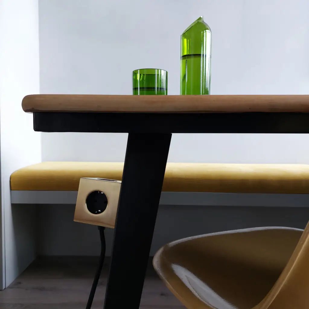 Avolt Square 1 USB - A jatkojohto 1,8m | Messinki | Brass Finnished - Dekoja.net