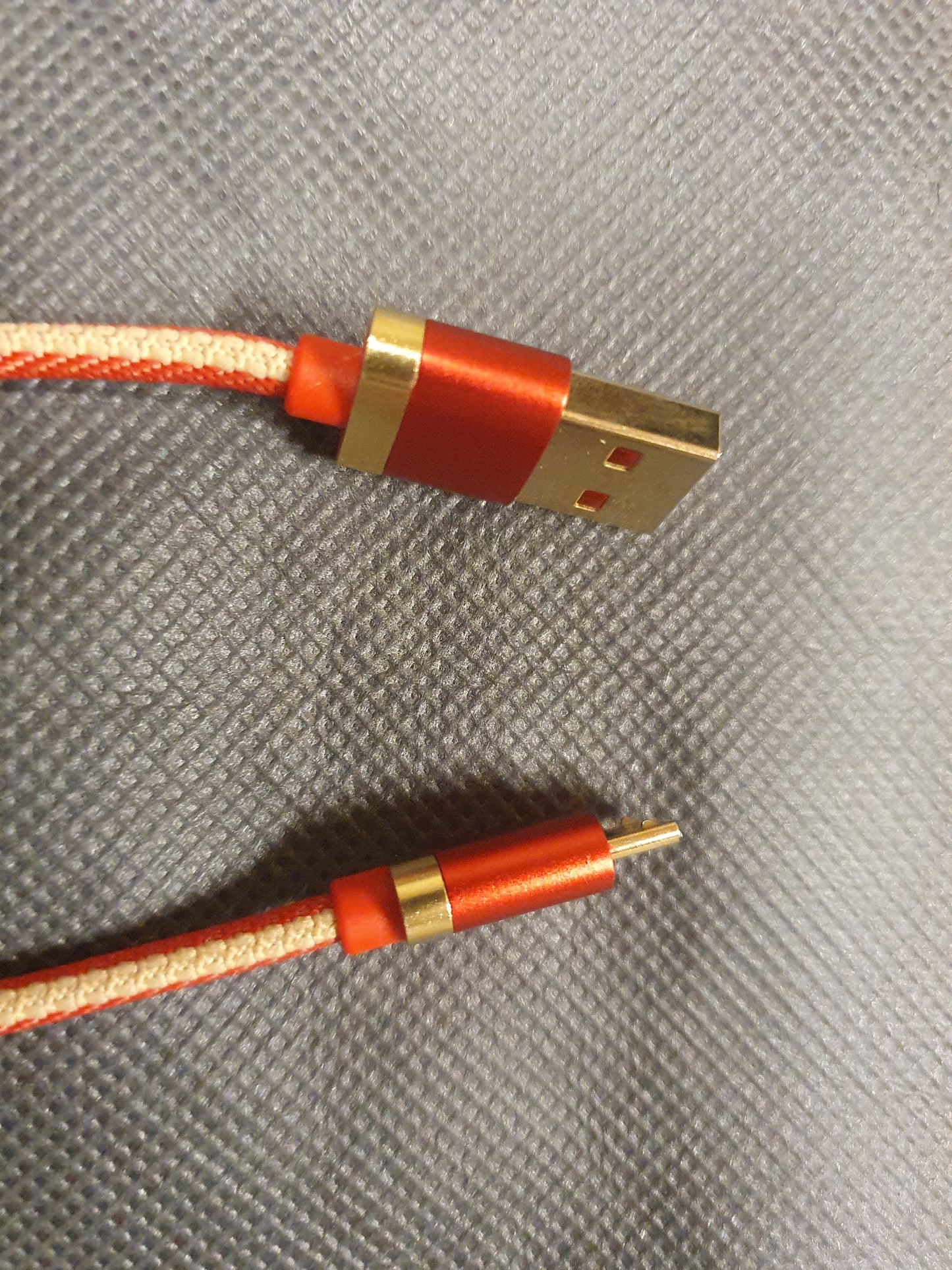 Micro-USB charging cable red
