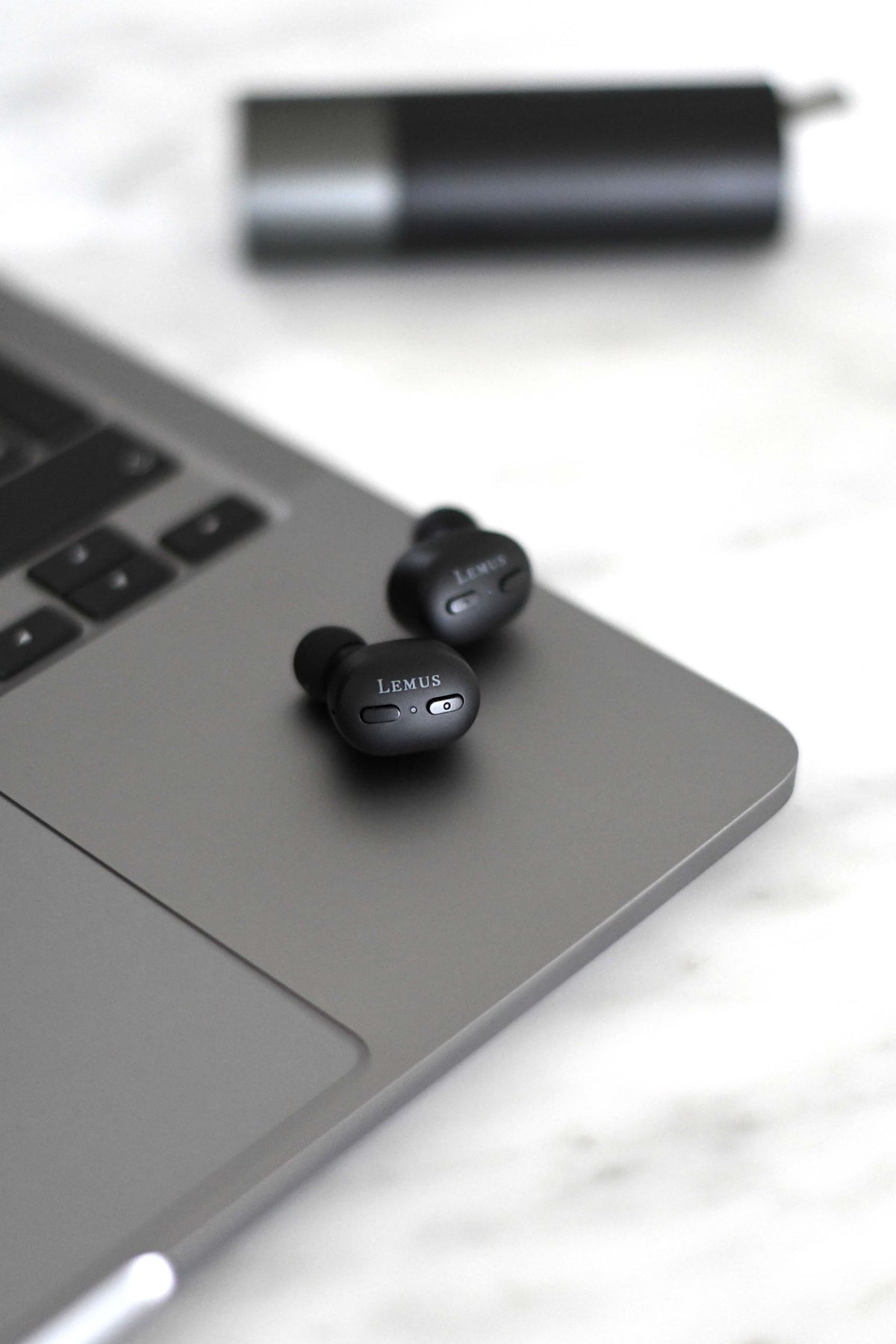 EarSound 2.0 Pro langattomat bluetooth® nappikuulokkeet musta | LEMUS